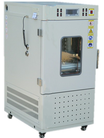 药品强光照射试验箱.jpg